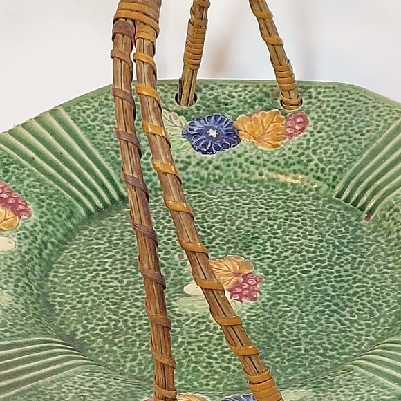 Vintage Rattan Handled Ceramic Plate Green and Fall Leaf Pattern Made In Japan - Picture 6 of 9